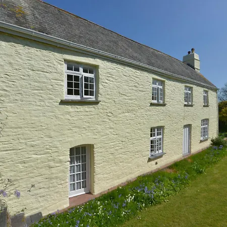 Holiday home Tregonhawke *